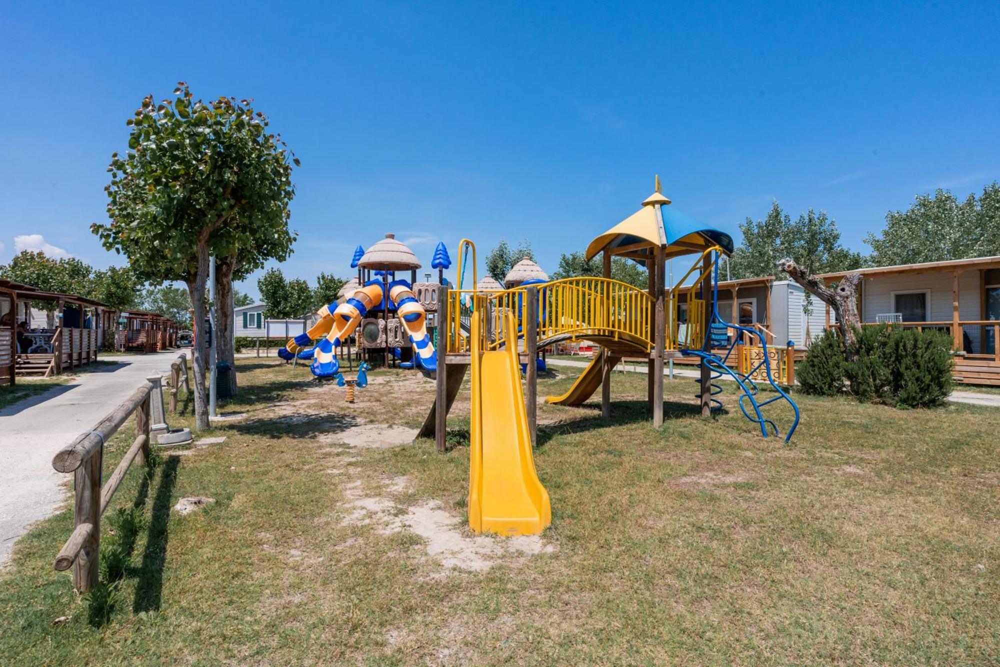 Club Del Sole International Riccione Easy Camping Village Экстерьер фото